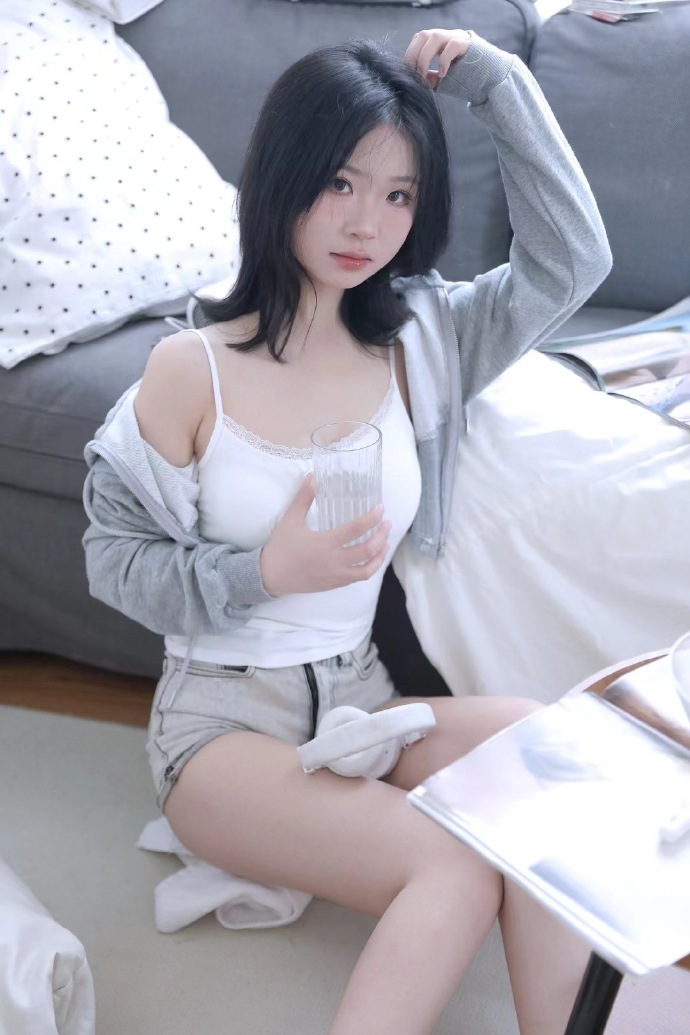 与凤行 封面